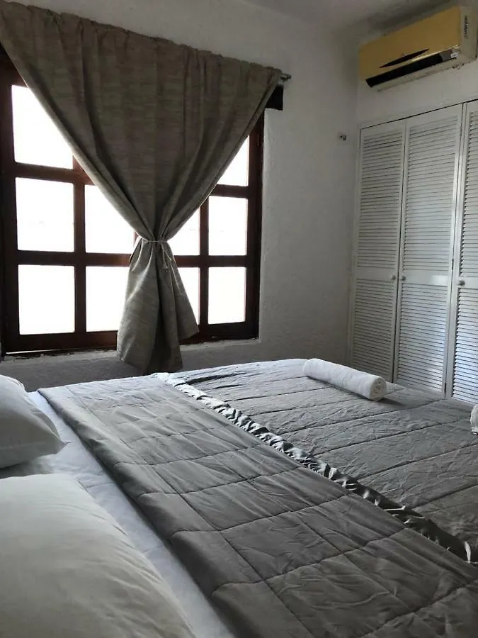 הוילה קנקון Grandiosa Casa Centrica A Minutos De La Playa 0*,  מקסיקו